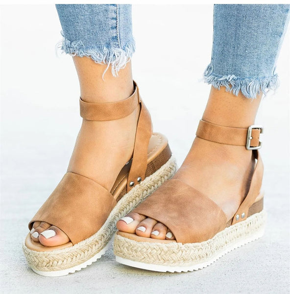 Platform Sandals - Casual Virtual Chic