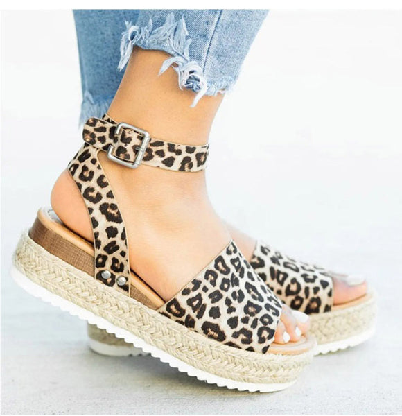 Platform Sandals - Casual Virtual Chic