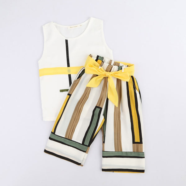 2 Piece Set - Sleevess Blouse + Printed Pants - Casual Virtual Chic